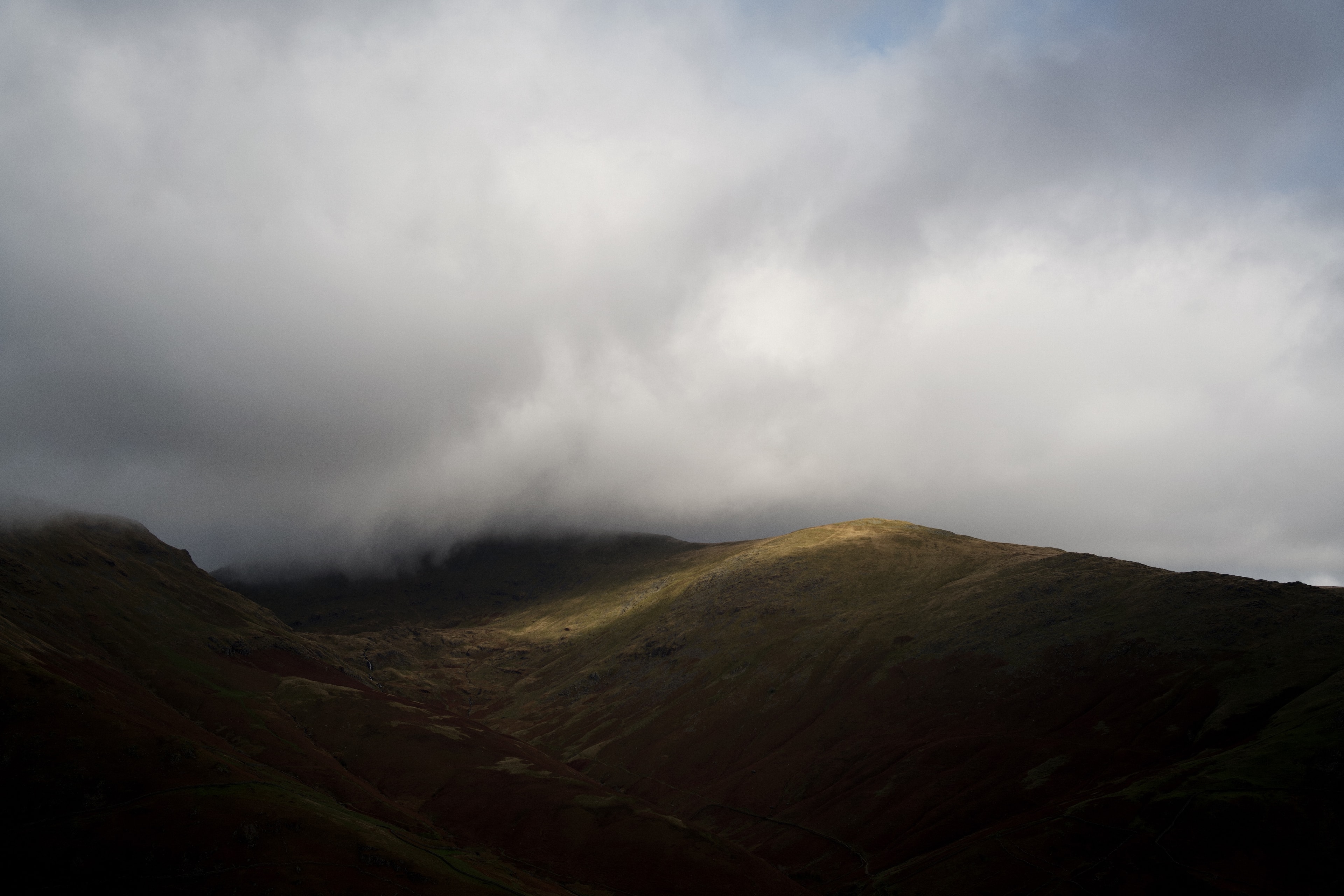 ILCE-7RM4 - October 2025